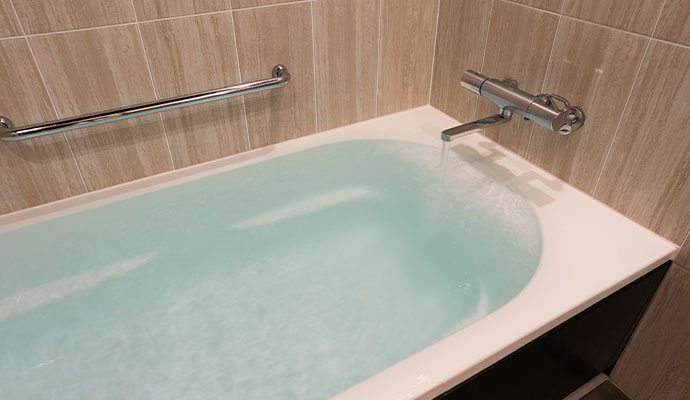 Overflowing tub