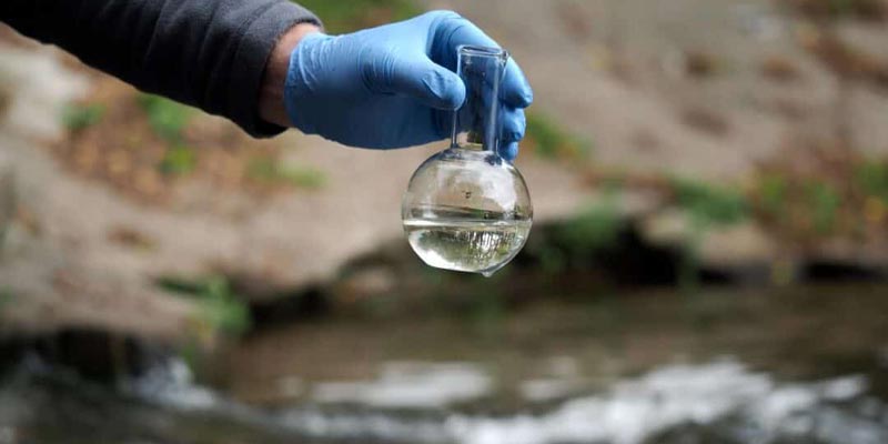 Professional Tests Damaged Water Professional Tests Damaged Water